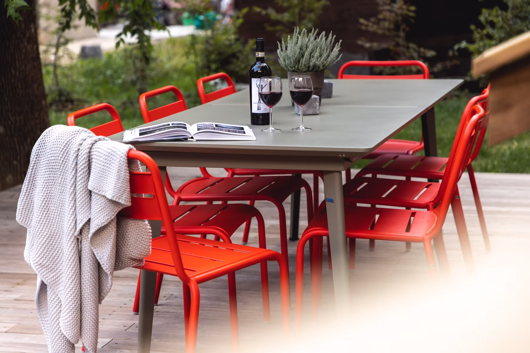 LES VOLETS ROUGES - 20