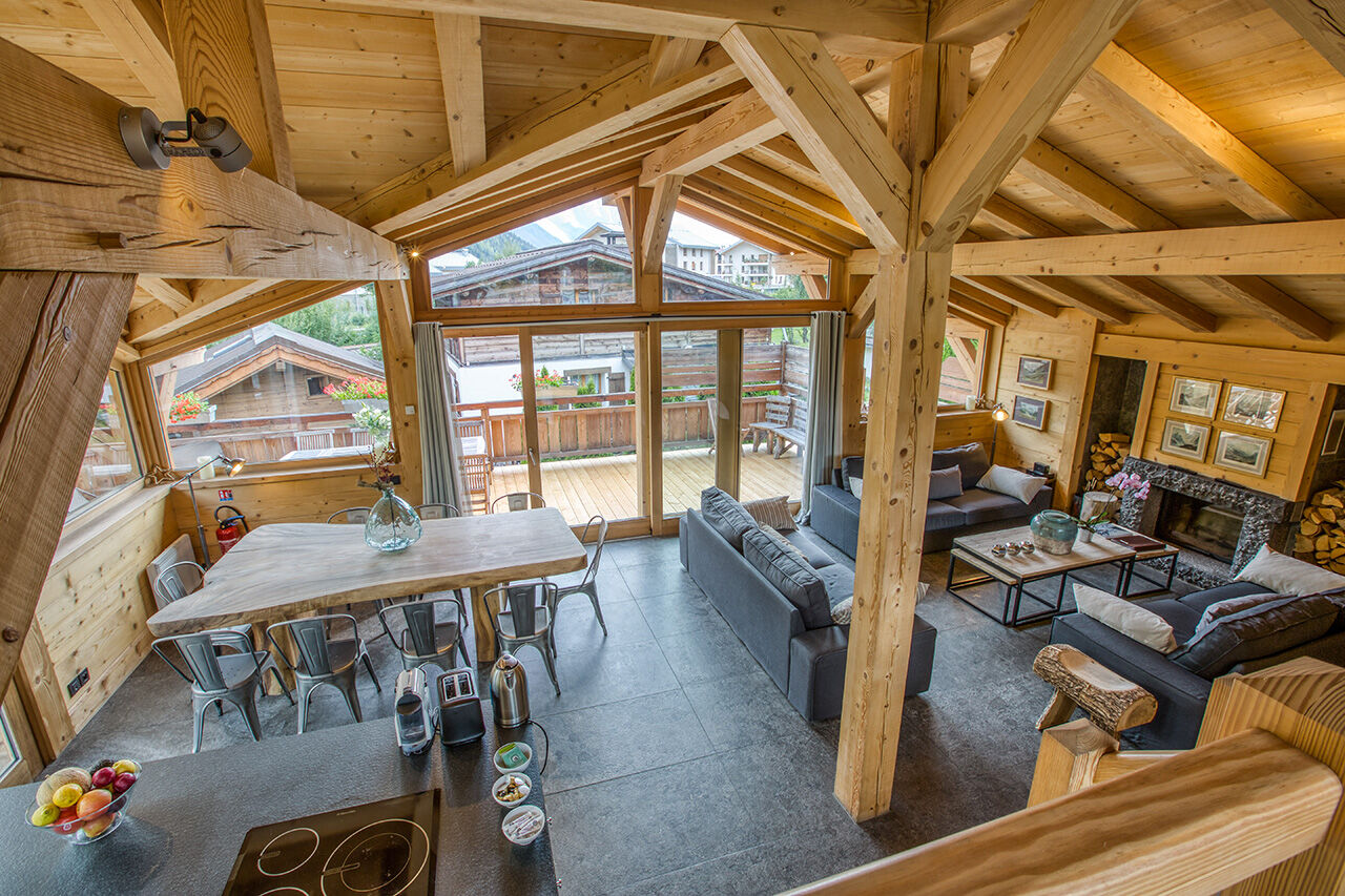 Chalet Quartz | Sleeps 23 - 6