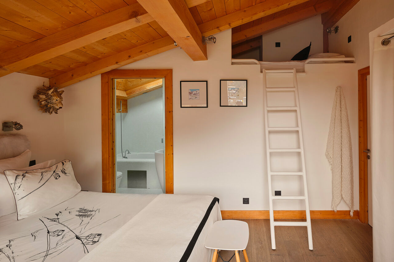Chalet Quartz | Sleeps 23 - 15