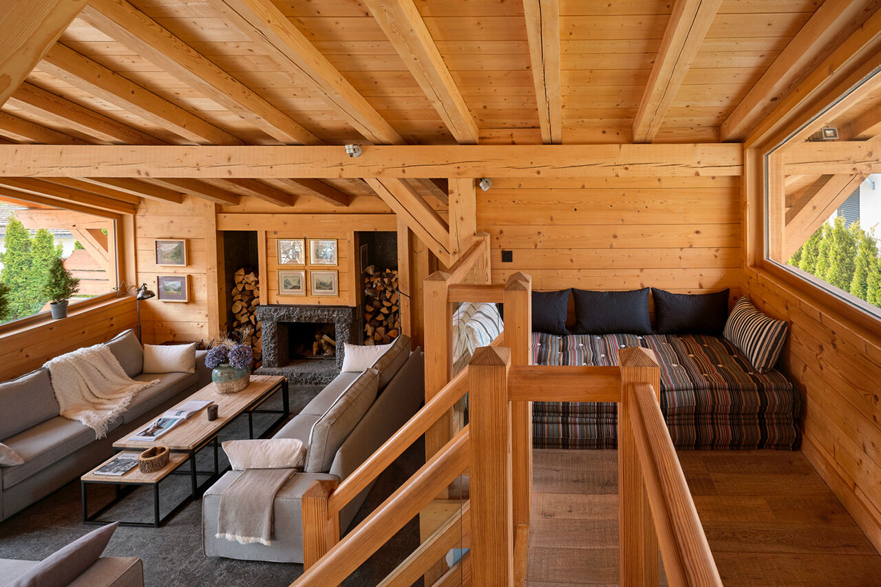 Chalet Quartz | Sleeps 23 - 8