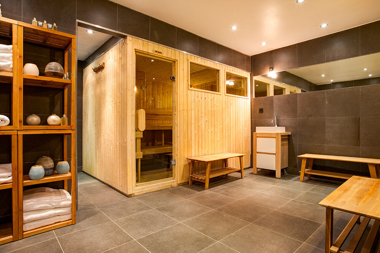Chalet Quartz | Sleeps 23 - 23