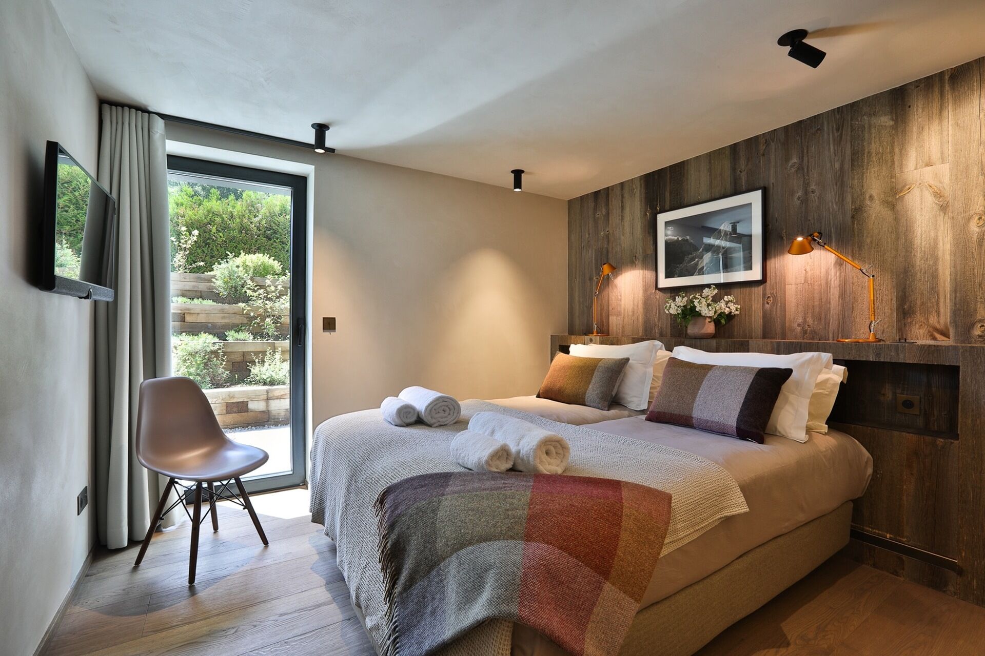 Chalet on the Rocks - 11