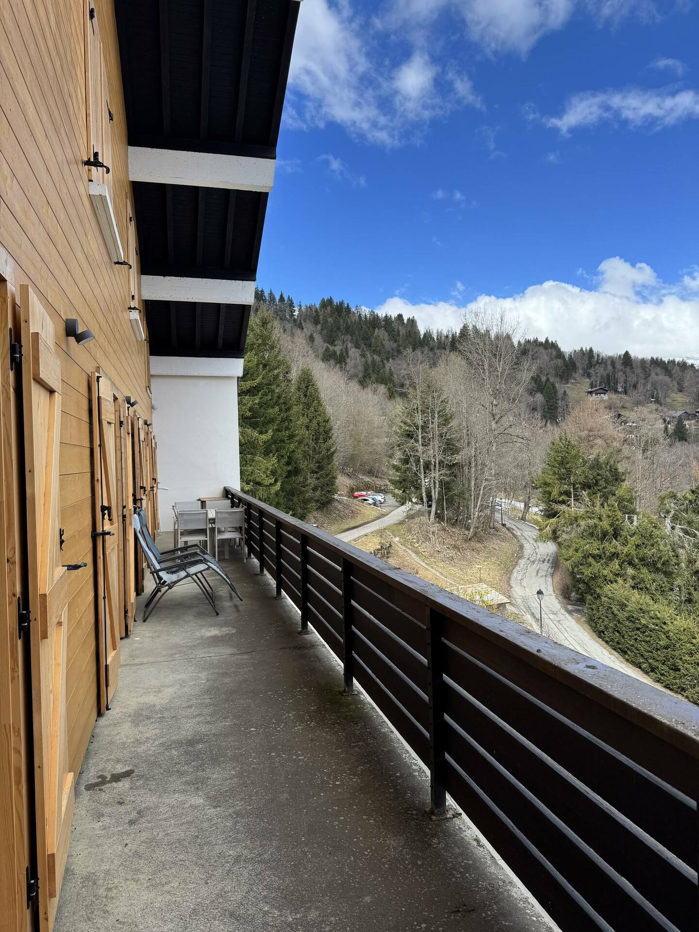 Luxury apartment for 6 people. 3 bedrooms. Terrace. Parking. - 24