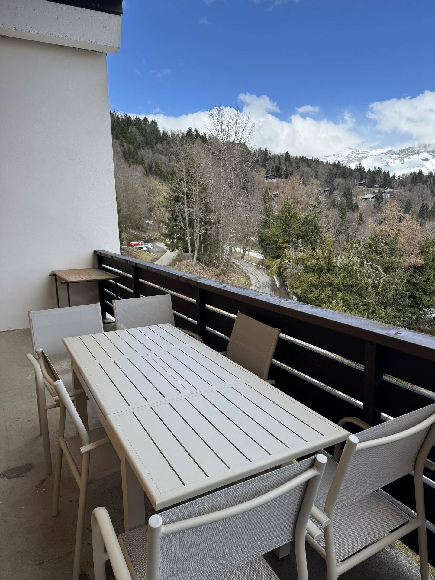 Luxury apartment for 6 people. 3 bedrooms. Terrace. Parking. - 25