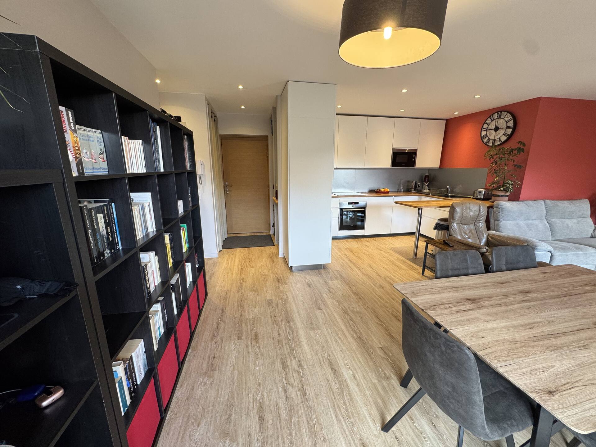 Luxury apartment for 6 people. 3 bedrooms. Terrace. Parking. - 1