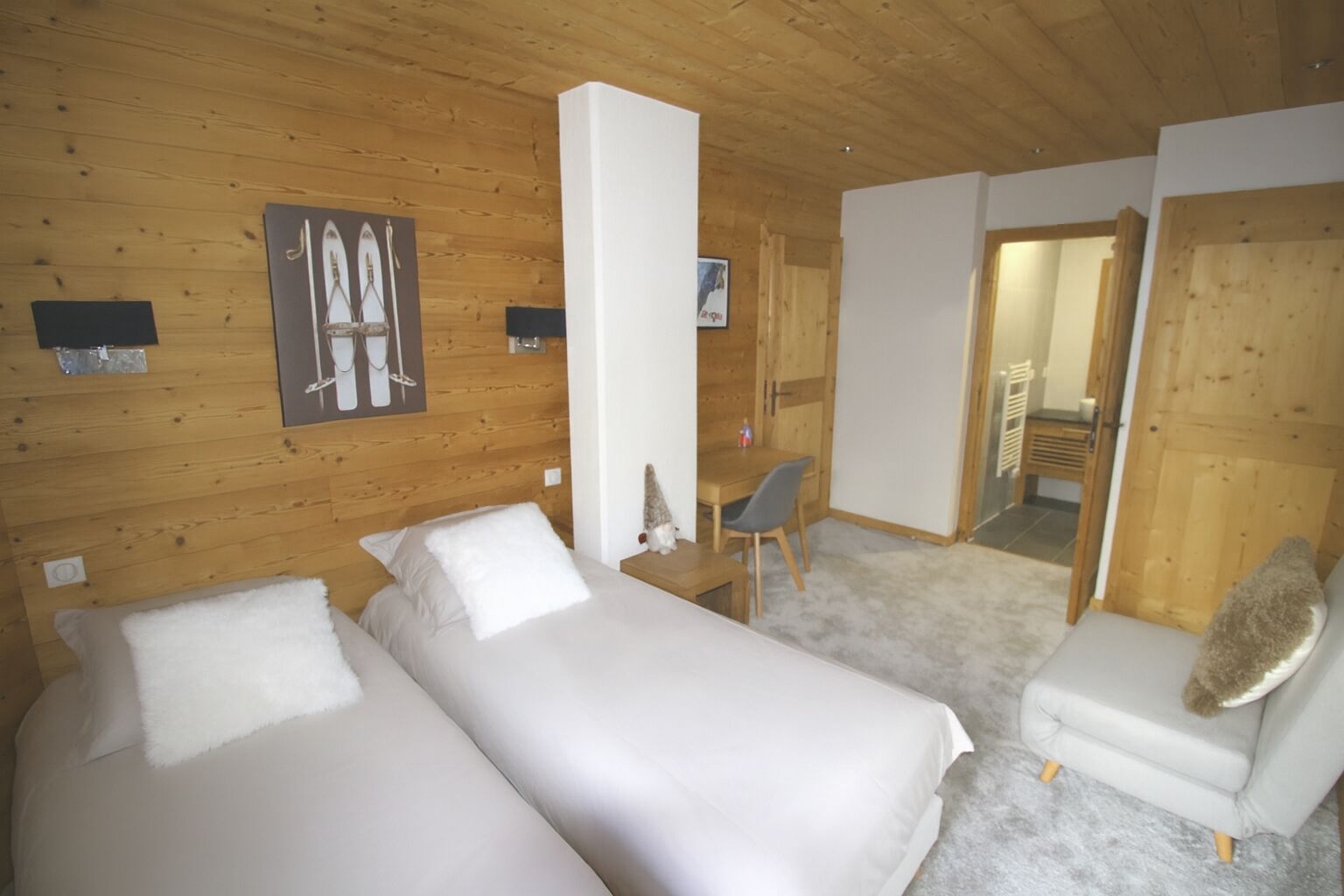 Chez Charles****｜Comfort & Nature, Ski-in/Ski-out - Indoor Pool - 7