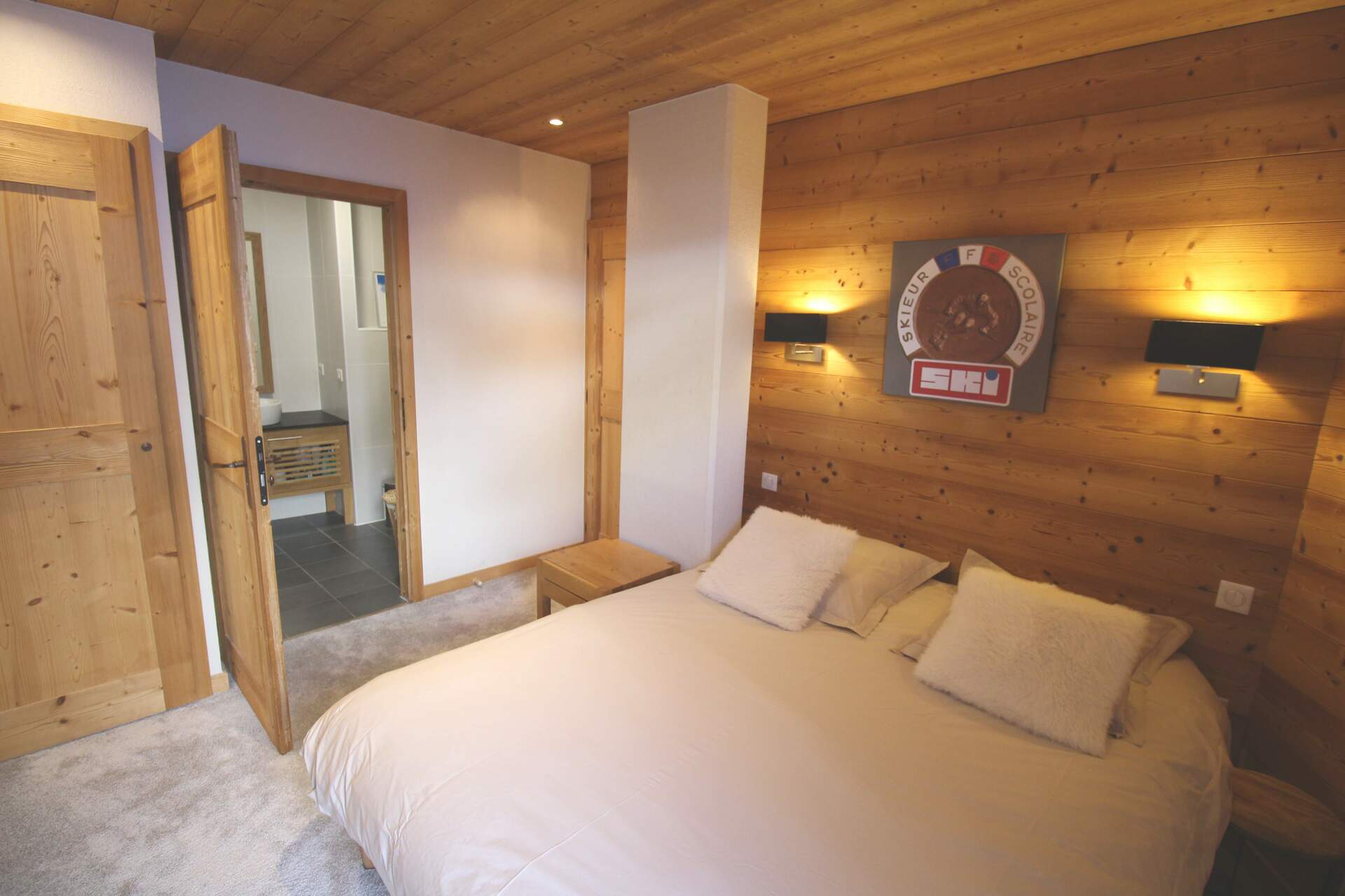 Chez Charles****｜Comfort & Nature, Ski-in/Ski-out - Indoor Pool - 4
