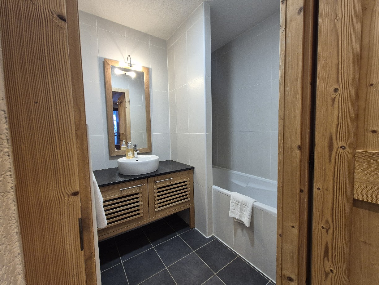 Chez Charles****｜Calme & Belle vue, Skis aux pieds - Piscine couverte - 11