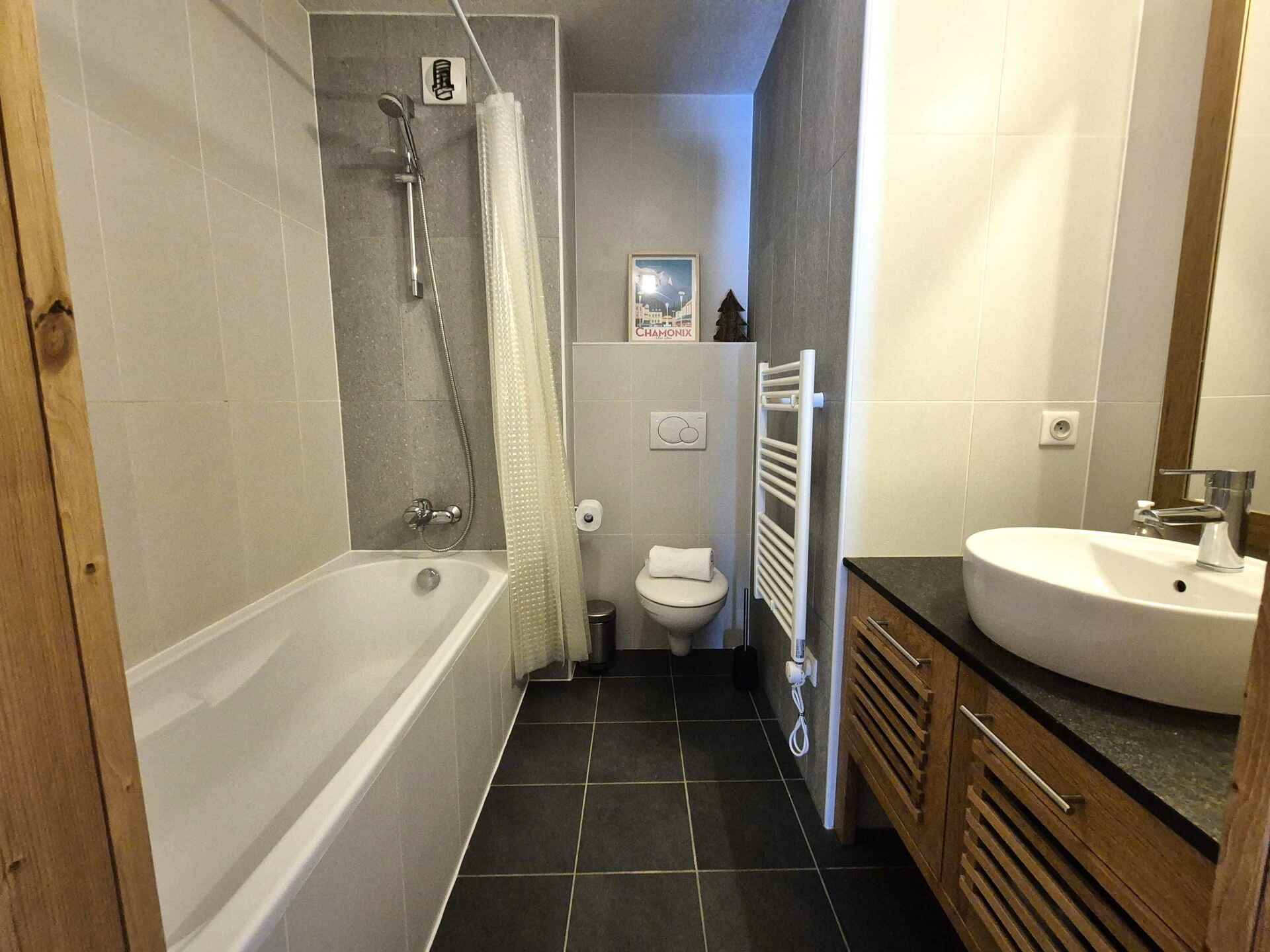 Chez Charles****｜Cosy & Belle vue, Skis aux pieds - Piscine couverte - 9