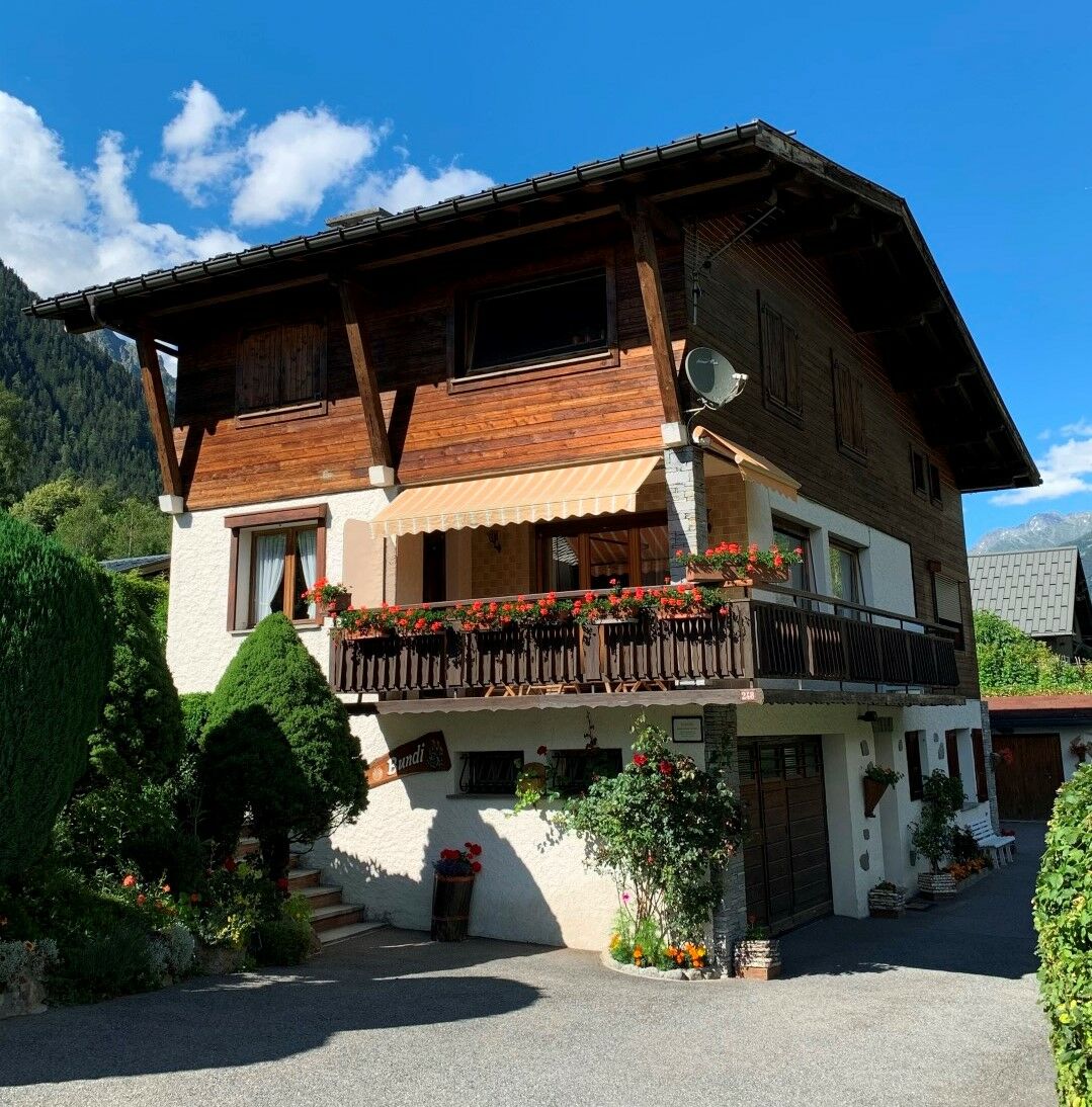 Appartement Calme, Ensoleillé, Vue Mont-Blanc à Proximité Du Centre ...